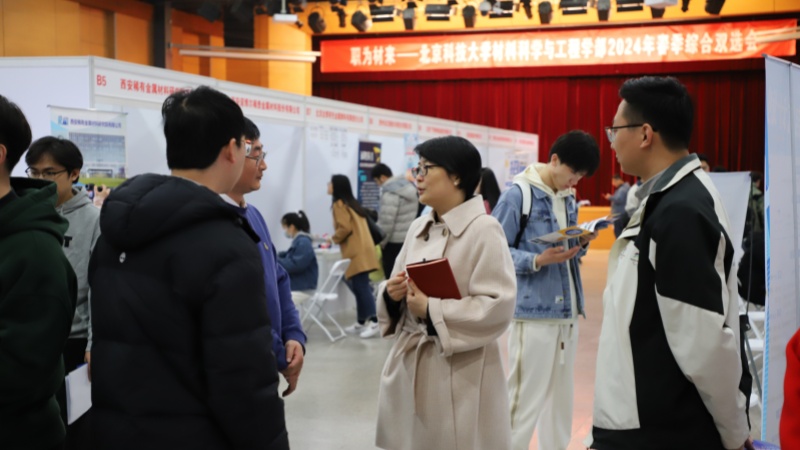 1710990668773181.jpg 领导_副本.jpg